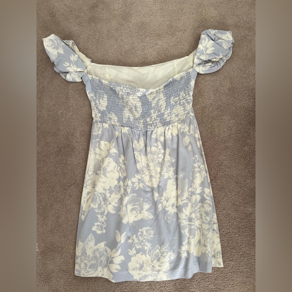 Spring formal dress - Picture 2 of 3